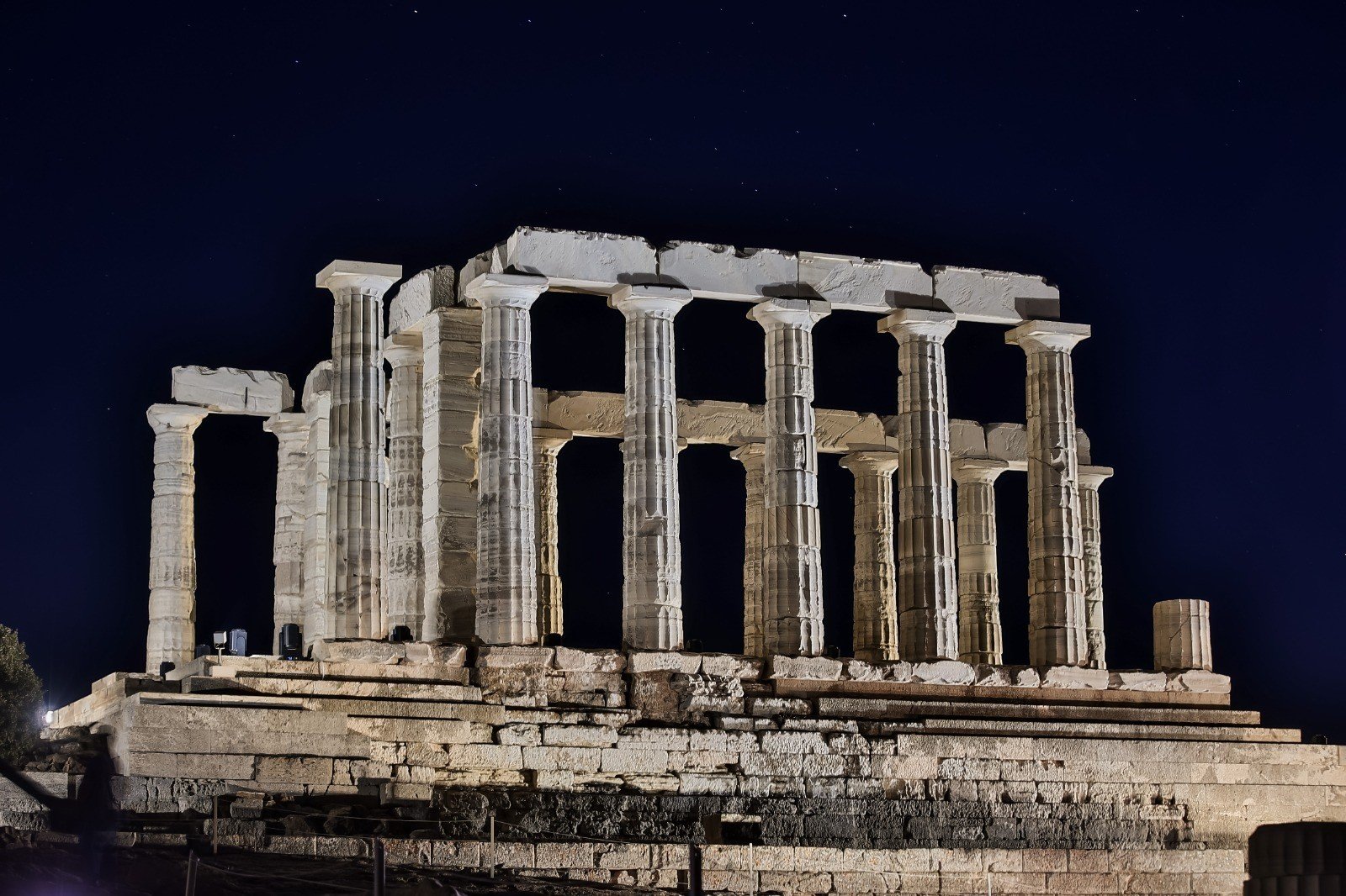 Εγκαίνια του νέου φωτισμού του ιερού του Ποσειδώνα στο Σούνιο