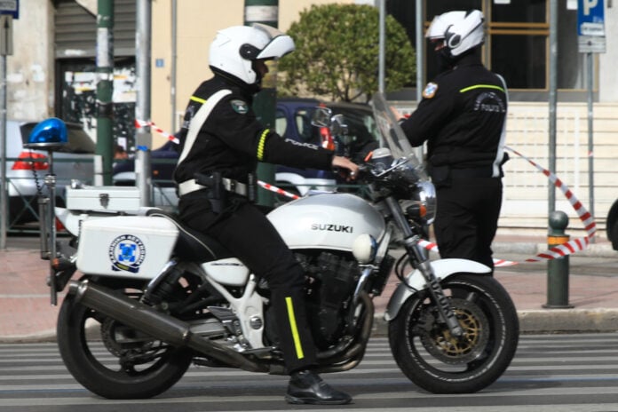 Έλεγχος ύποπτου σάκου στο Σύνταγμα κινητοποιεί τις Αρχές