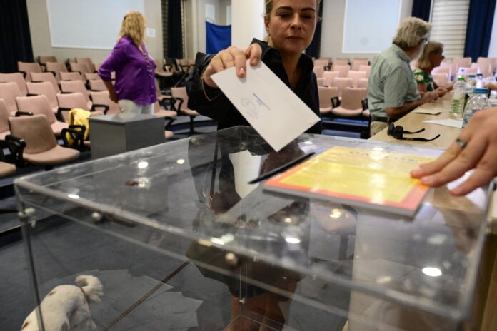 Παράταση στην εκλογική διαδικασία για την εκλογή προεδρίου του ΠΑΣΟΚ ΚΙΝΑΛ